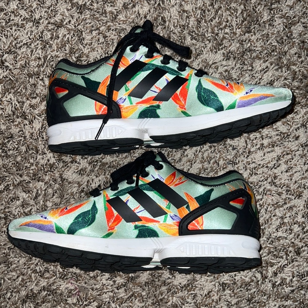 Adidas Torsion tennis shoes